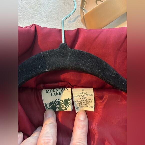 NWT Mountain Lake Wine Puffer Quilted Vest Size Small - Picture 2 of 7